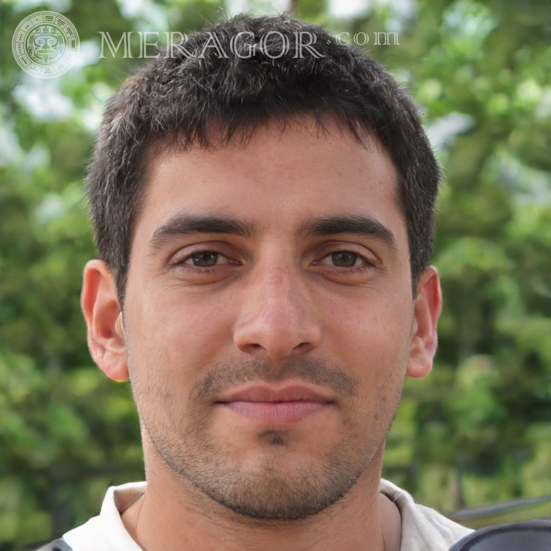 Le visage du mec sur avatar un métis Visages de jeunes hommes Européens Russes Visages, portraits
