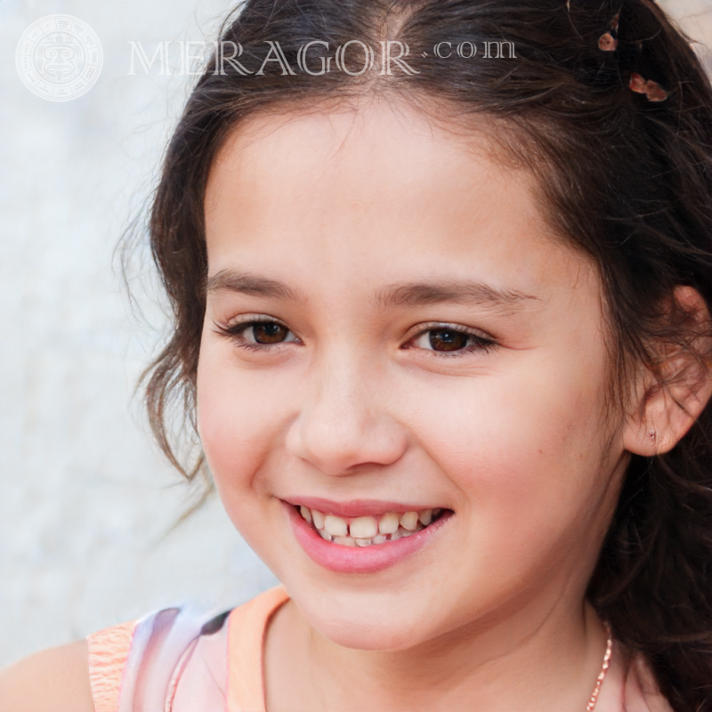 Visage de petite fille sur avatar téléchargement Visages de petites filles Européens Russes Visages, portraits