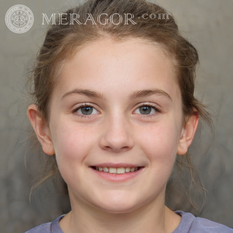 Portrait de visage de petite fille Visages de petites filles Européens Russes Visages, portraits