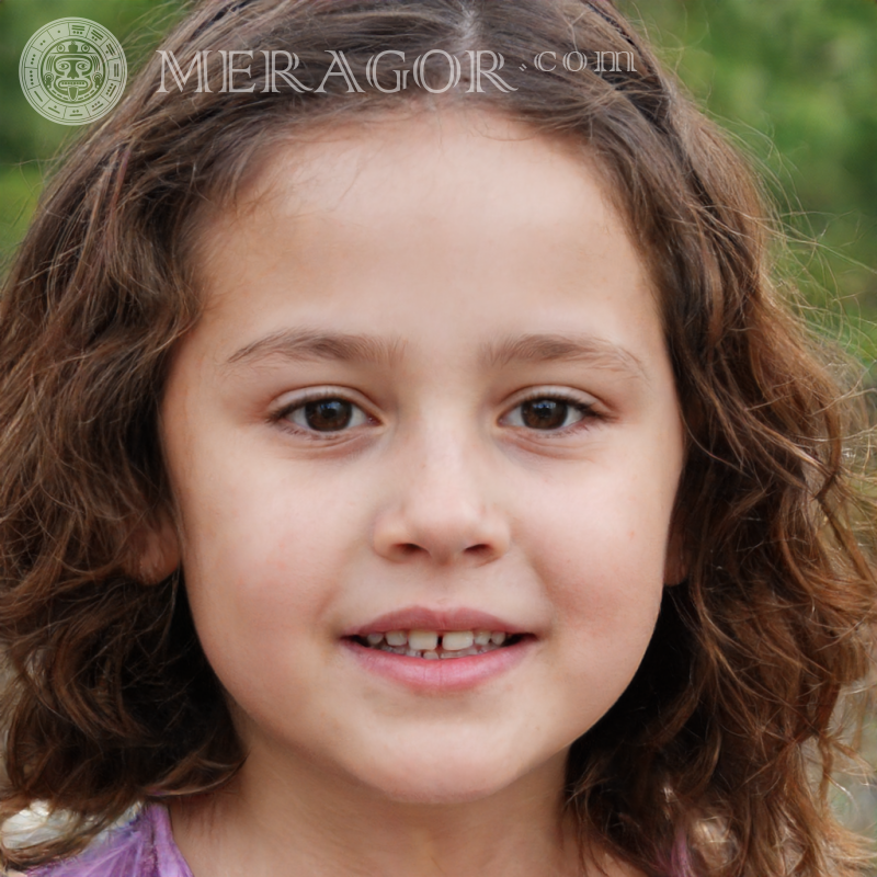 Hermoso rostro de una niña en la página de descarga. Rostros de niñas pequeñas Europeos Rusos Caras, retratos