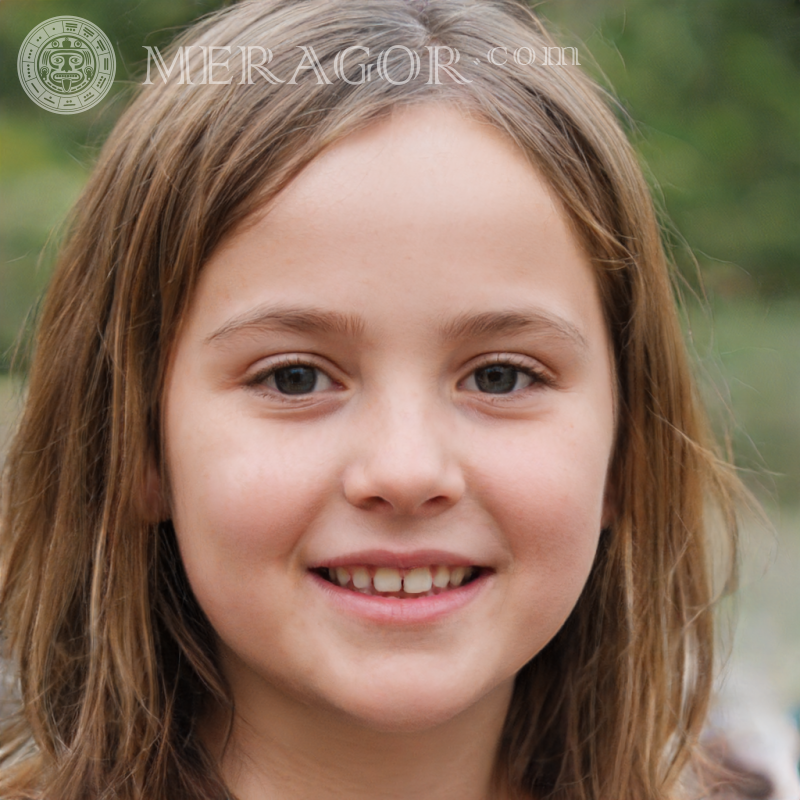 O rosto de uma linda garotinha na página de download Rostos de meninas Europeus Russos Pessoa, retratos