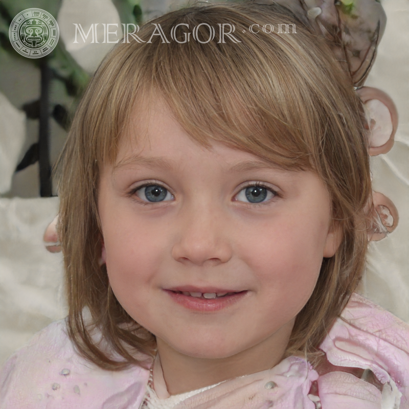 Gesicht eines kleinen Mädchens mit blonden Haaren Gesichter von kleinen Mädchen Europäer Russen Gesichter, Porträts