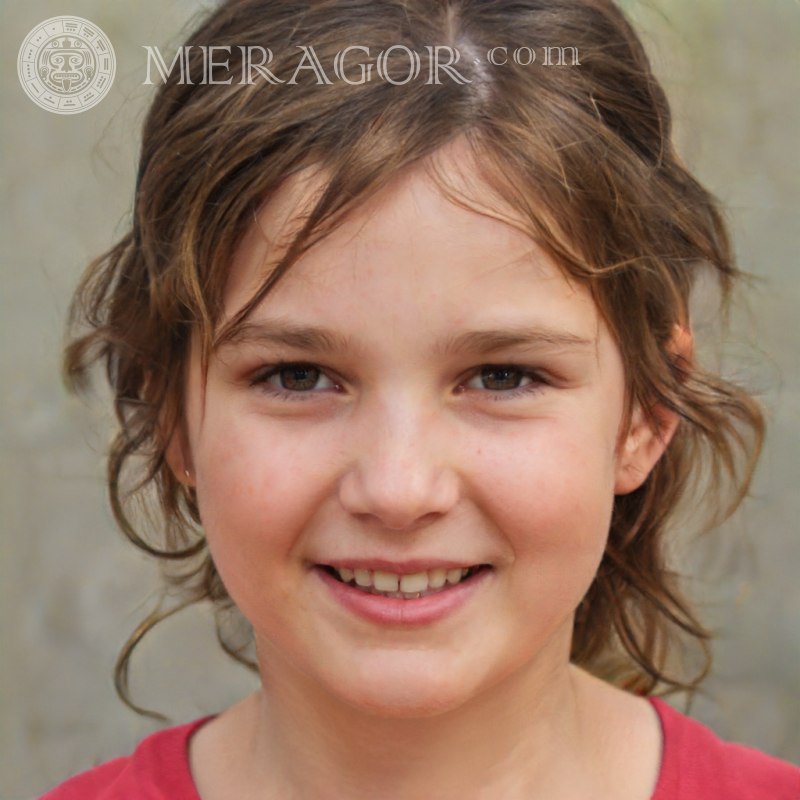 Photo une petite fille bien Visages de petites filles Européens Russes Visages, portraits