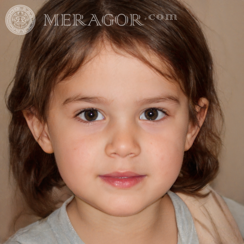 Cara de niña de perfil | 4 Rostros de niñas pequeñas Europeos Rusos Caras, retratos