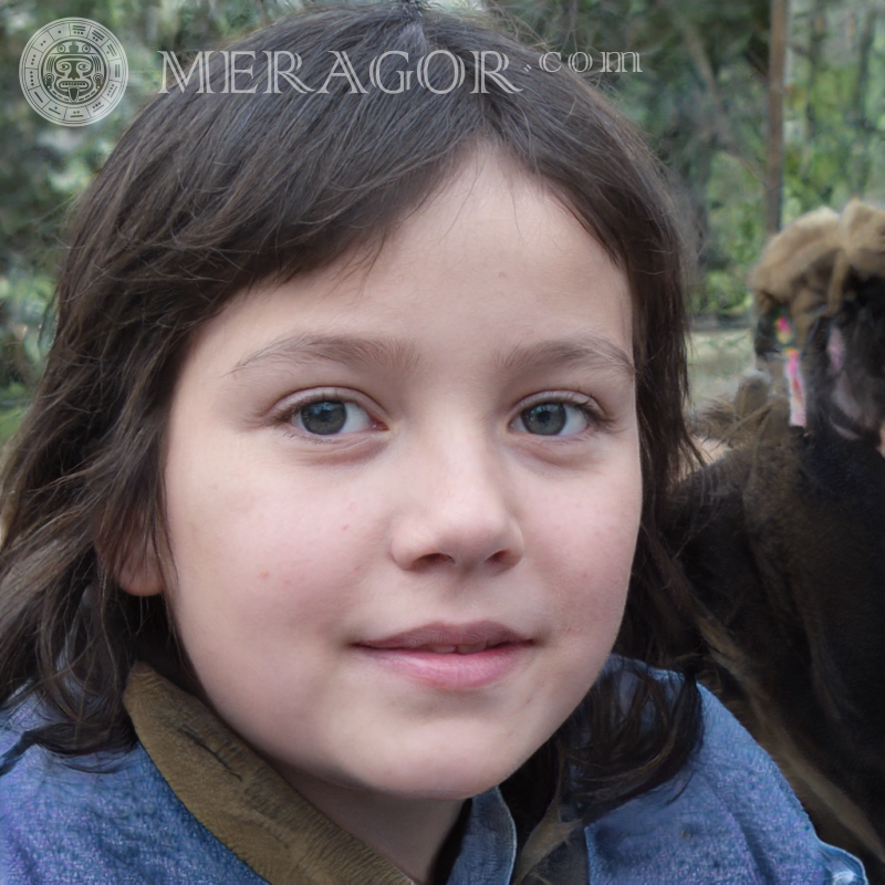 Le visage une fille simple | 0 Visages de petites filles Européens Russes Visages, portraits