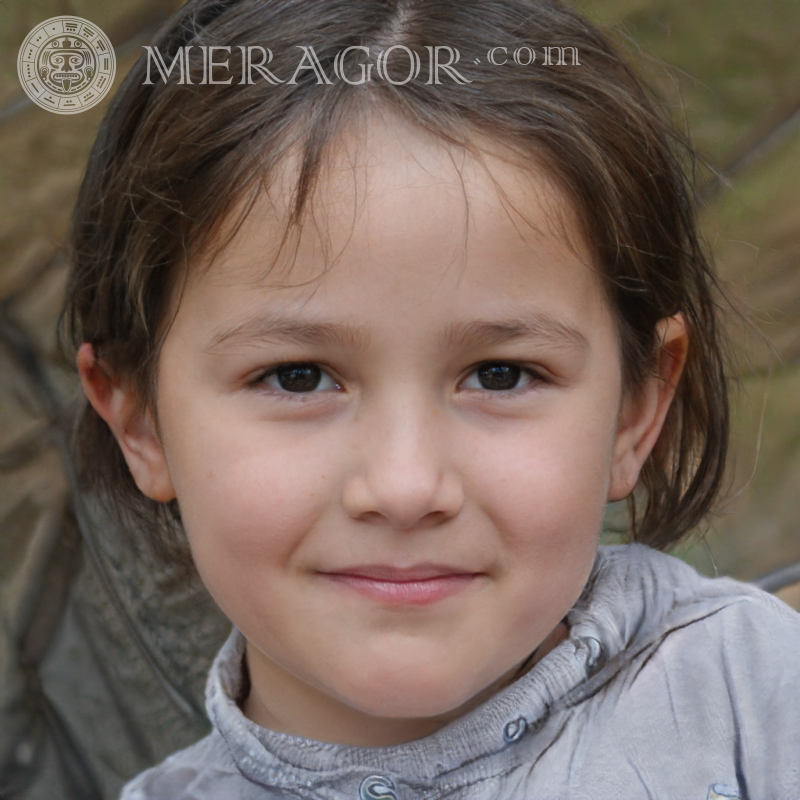 Télécharger visage de fille de 3 ans Visages de petites filles Européens Russes Petites filles