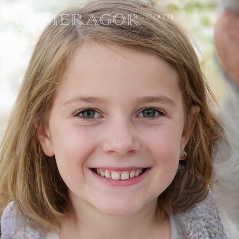 Visage de petite fille 190 x 190 pixels Visages de petites filles Européens Russes Petites filles