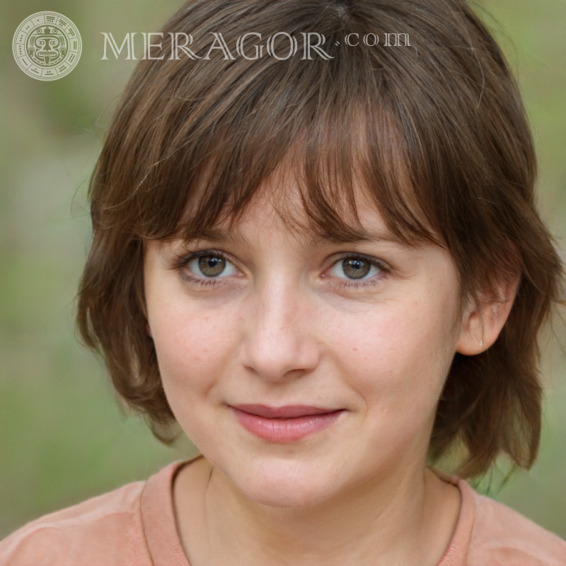 Beaux visages de filles pour autorisation Visages de petites filles Européens Russes Petites filles