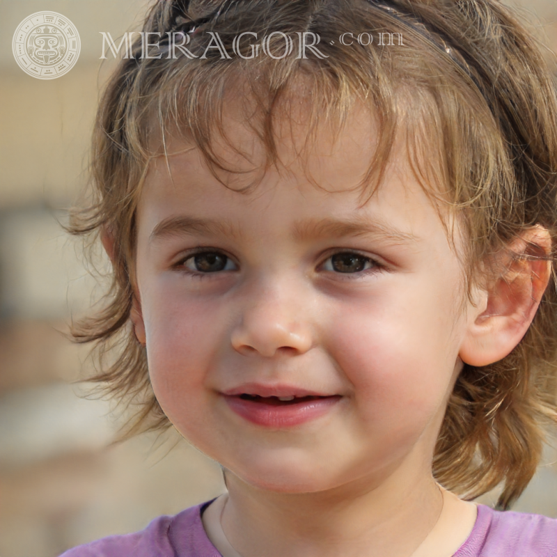 Gesicht des kleinen Mädchens 2 Jahre alt Gesichter von kleinen Mädchen Europäer Russen Maedchen