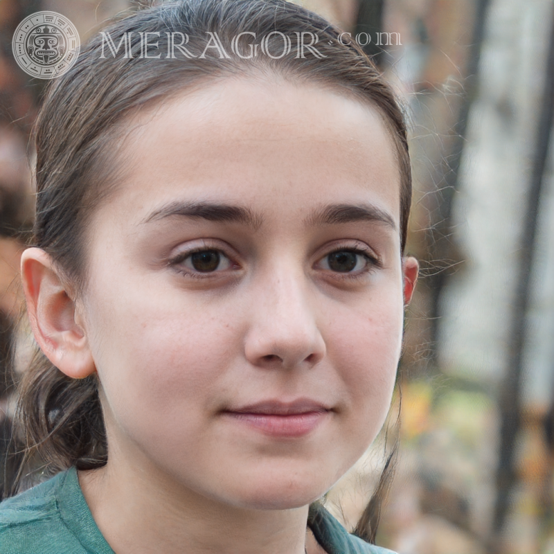 Красиві обличчя дівчаток темне волосся Особи маленьких дівчаток Європейці Російські Дівчата
