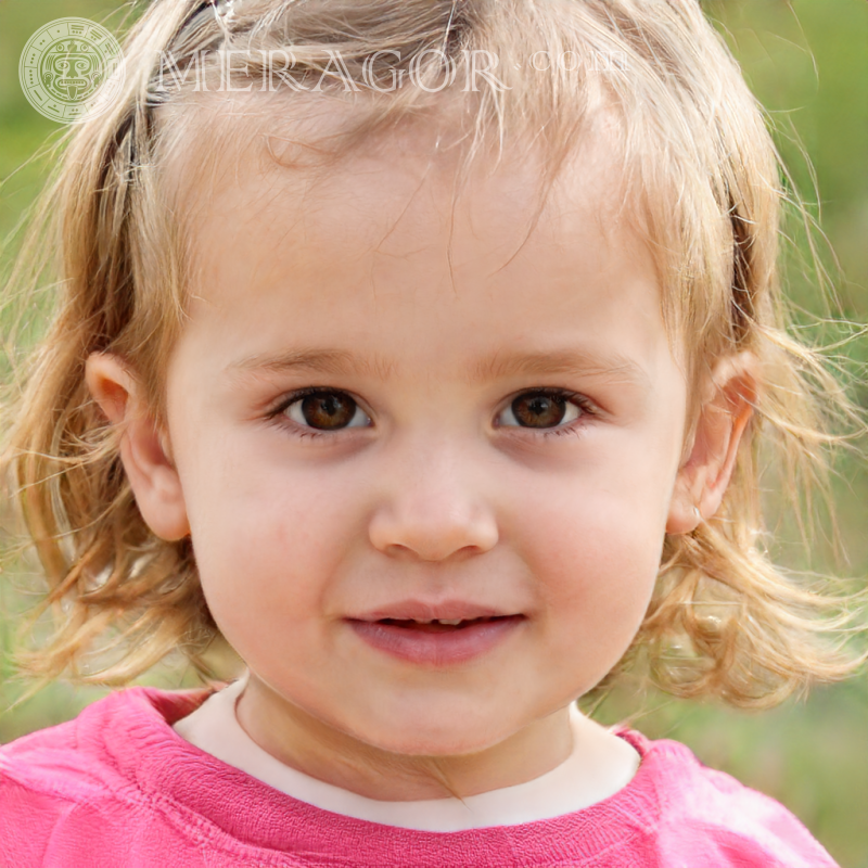 Foto do rosto de uma garotinha loira Rostos de meninas Europeus Russos Meninas
