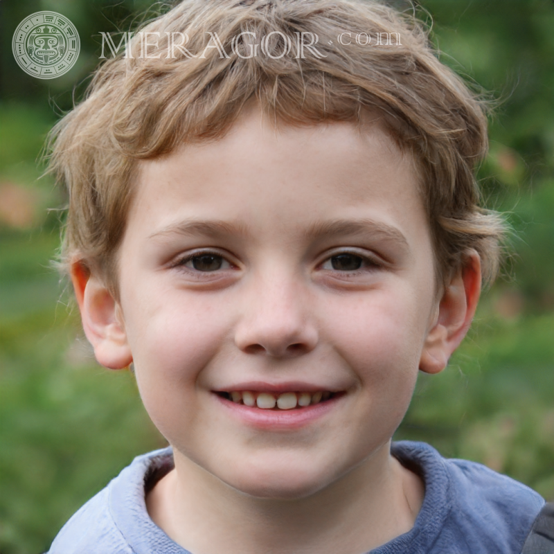 Baixar foto de retrato aleatório de rosto de menino Rostos de meninos Europeus Russos Ucranianos