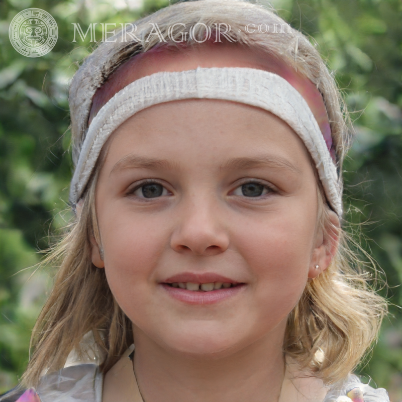 Gesicht eines kleinen Mädchens zur Registrierung mit blonden Haaren Gesichter von kleinen Mädchen Europäer Russen Maedchen