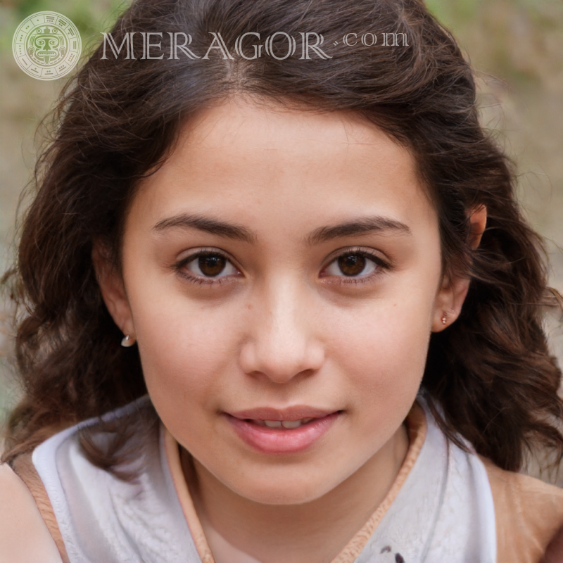 Photo de visage de fille Tinder | 0 Visages de petites filles Européens Russes Petites filles