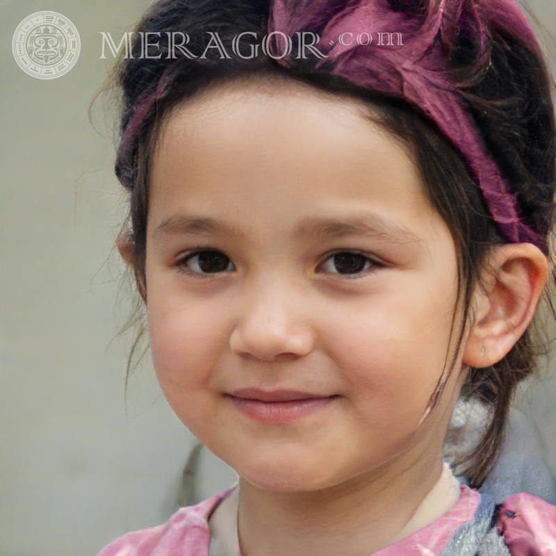 Visage de petite fille sur avatar de couverture Visages de petites filles Européens Russes Petites filles
