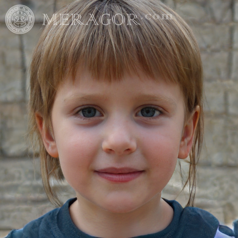 Photo du visage une fille de 2 ans Visages de petites filles Européens Russes Petites filles