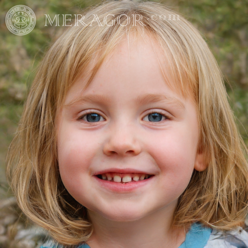 Photo du visage une fille de 3 ans Visages de petites filles Européens Russes Petites filles