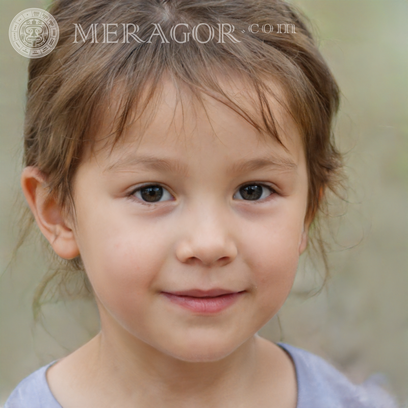 Portrait une petite fille Visages de petites filles Européens Russes Petites filles