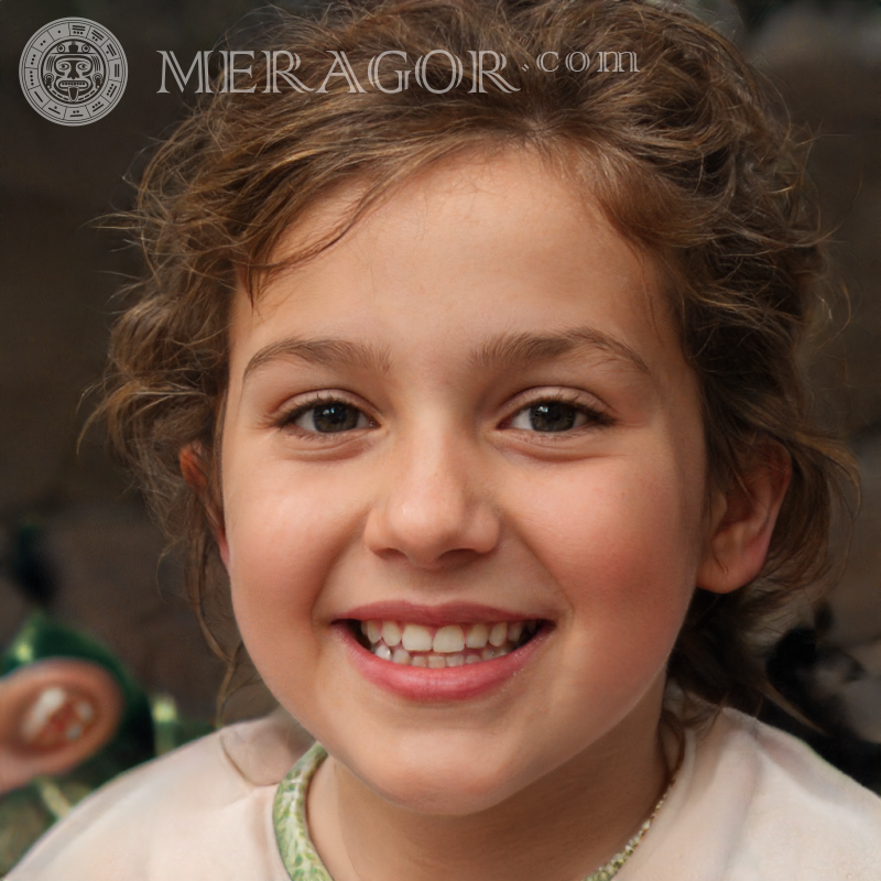 Красиве обличчя дівчинки 4 роки Особи маленьких дівчаток Європейці Російські Дівчата