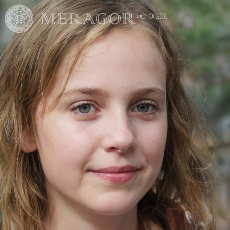 Beau visage une fille 192 par 192 pixels Visages de petites filles Européens Russes Petites filles