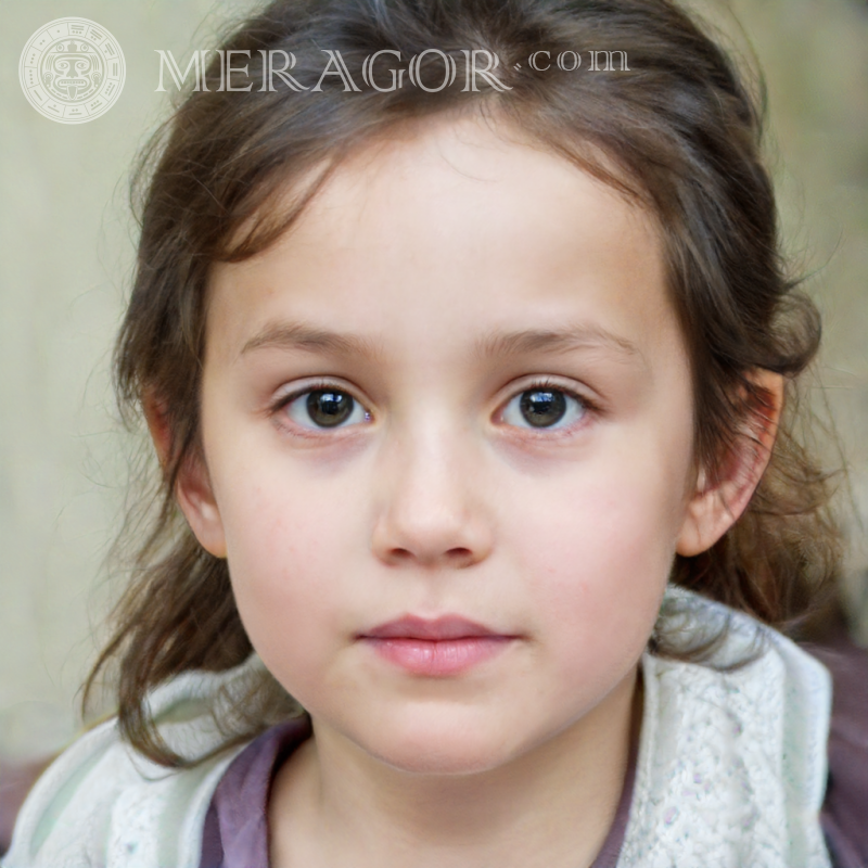 El rostro de una hermosa niña de 7 años. Rostros de niñas pequeñas Europeos Rusos Niñas
