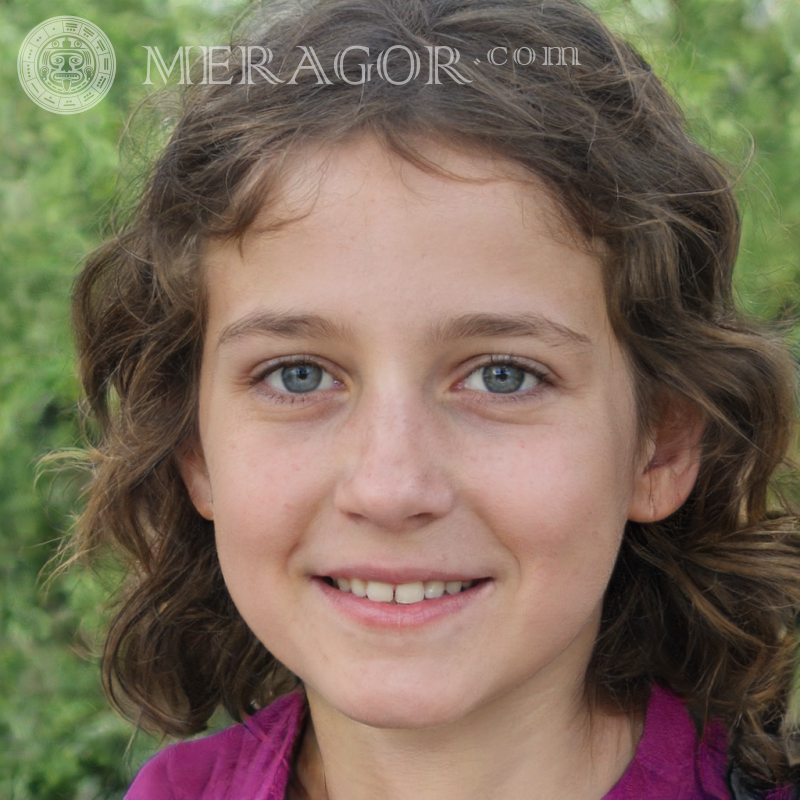 Rosto de uma linda garota de 9 anos Rostos de meninas Europeus Russos Meninas