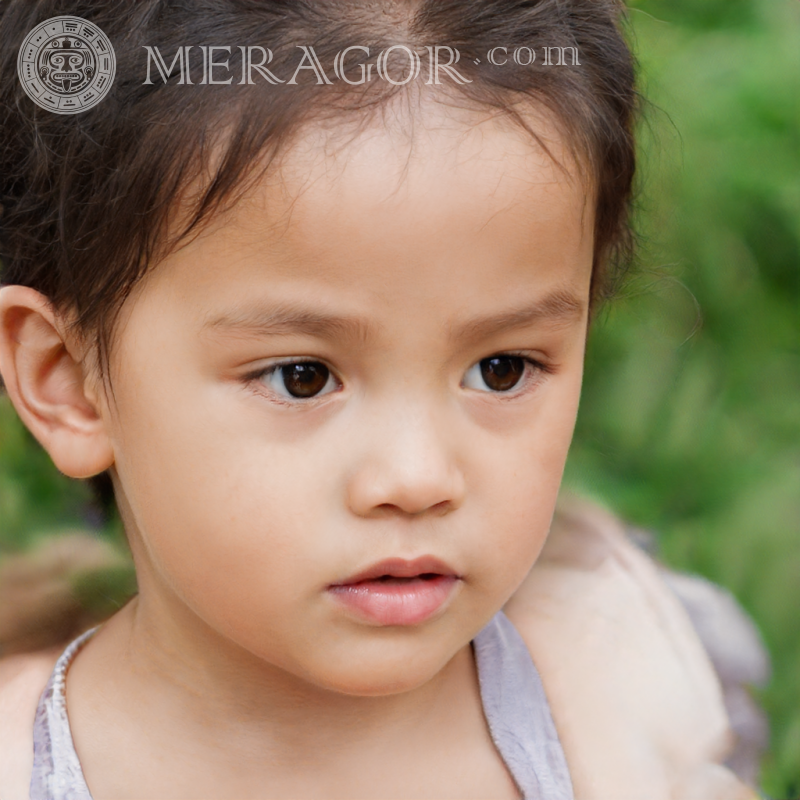 Schönes Gesicht eines kleinen vietnamesischen Mädchens Gesichter von kleinen Mädchen Europäer Russen Maedchen