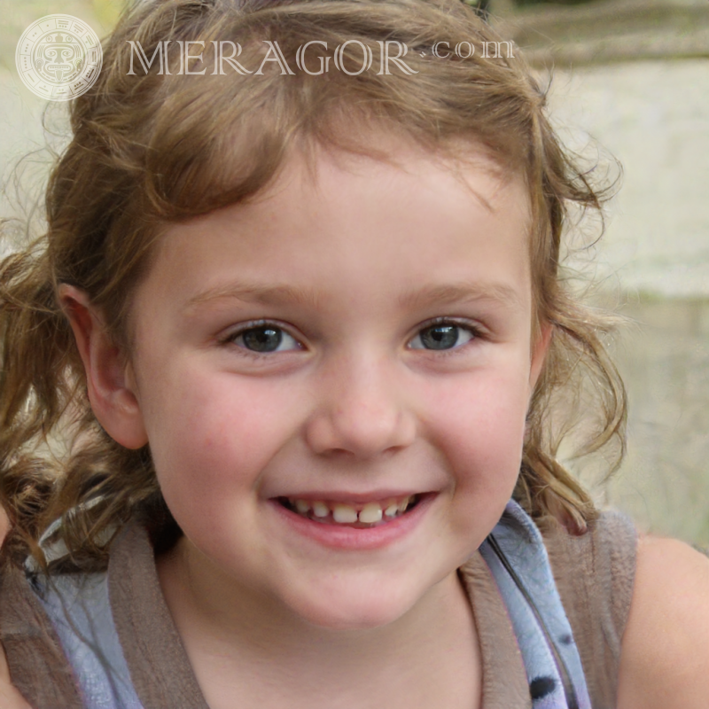 Beaux visages de petites filles de bonne qualité Visages de petites filles Européens Russes Petites filles