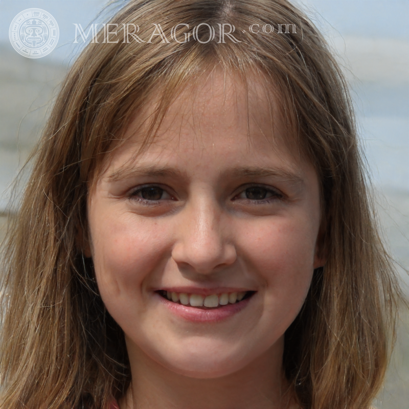 Beaux visages de filles de 10 ans Visages de petites filles Européens Russes Petites filles