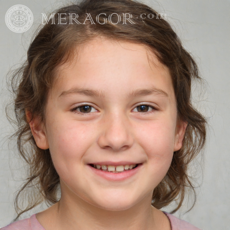 Photo de visage de fille Facebook | 3 Visages de petites filles Européens Russes Petites filles