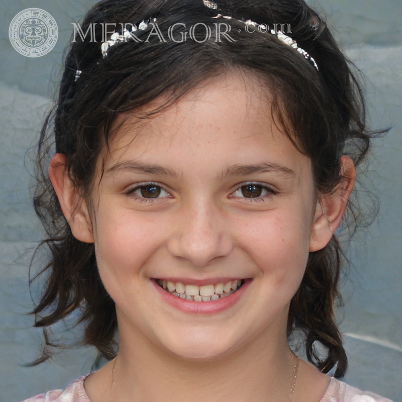 Schönes Foto vom Gesicht des Mädchens Topface Gesichter von kleinen Mädchen Europäer Russen Maedchen