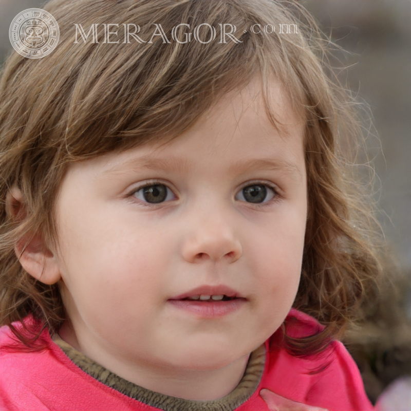 Portrait décontracté de petite fille Visages de petites filles Européens Russes Petites filles