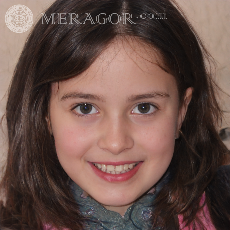 Beaux visages de filles de 12 ans Visages de petites filles Européens Russes Petites filles