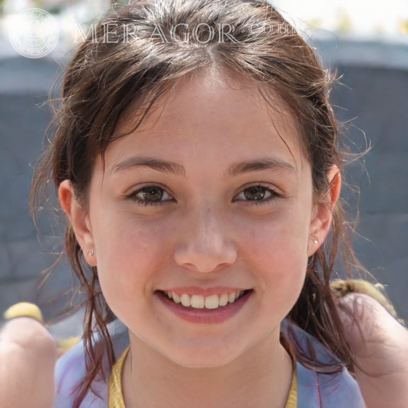 Foto eines schönen Mädchens 14 Jahre alt Gesichter von kleinen Mädchen Europäer Russen Maedchen
