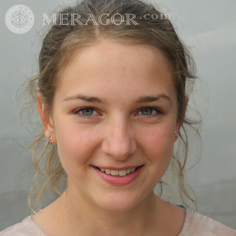 Visage une belle fille pour Tinder Visages de petites filles Européens Russes Petites filles