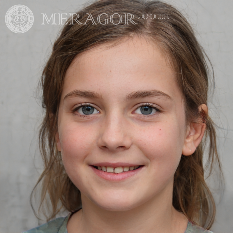 Schönes Foto von Mädchen 13 Jahre alt Gesichter von kleinen Mädchen Europäer Russen Maedchen