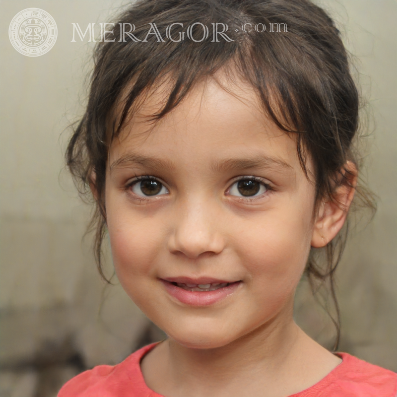 Belle photo de filles mulâtres Visages de petites filles Européens Russes Petites filles