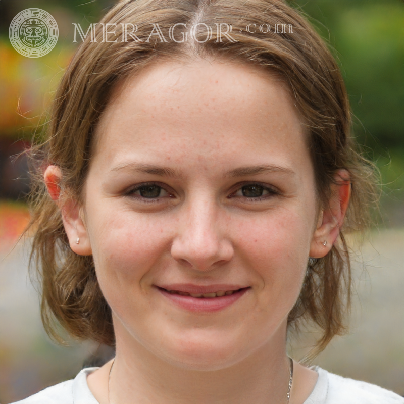 Portrait une fille sur un avatar 15 ans Visages de petites filles Européens Russes Petites filles