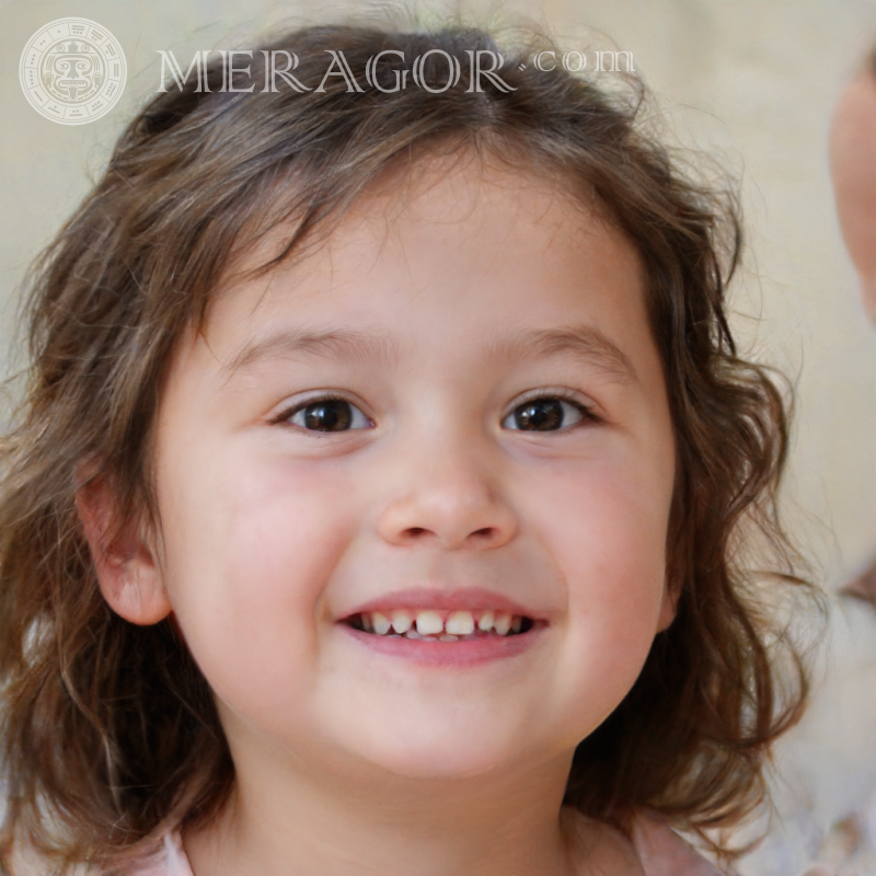 Laden Sie das Foto Gesicht eines kleinen lächelnden Mädchens herunter Gesichter von kleinen Mädchen Europäer Russen Maedchen