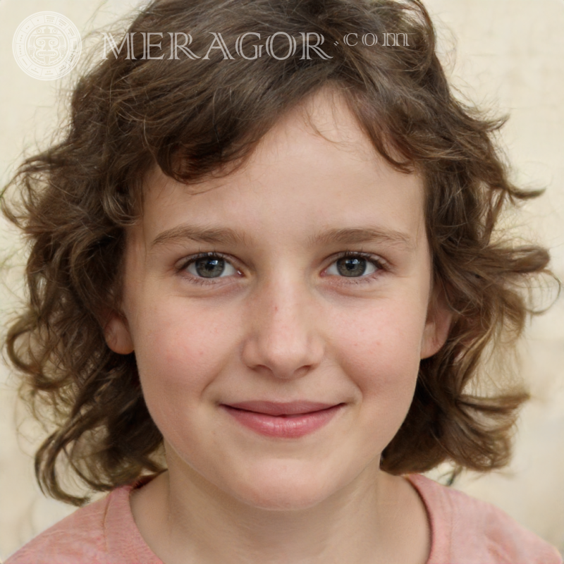 Photos drôles de filles sur la photo de profil Visages de petites filles Européens Russes Petites filles