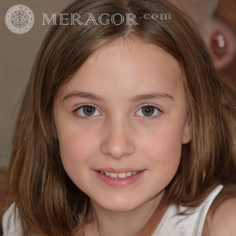 Photo de filles russes aux cheveux longs Visages de petites filles Européens Russes Visages, portraits