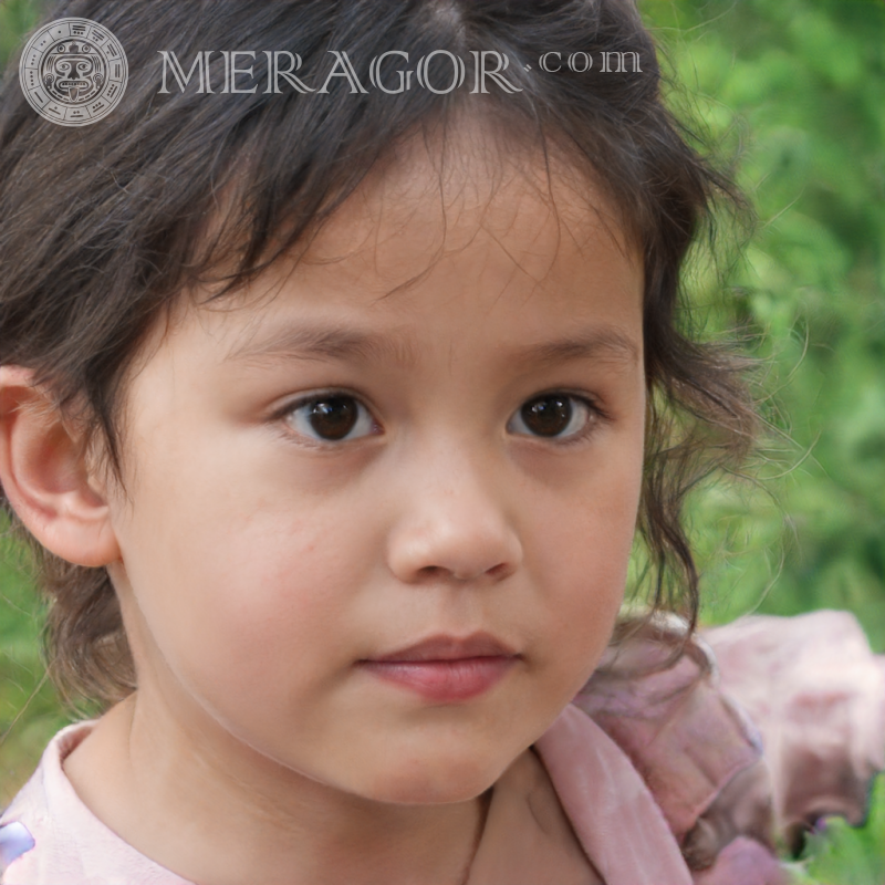 Porträt eines kleinen vietnamesischen Mädchens Gesichter von kleinen Mädchen Europäer Russen Maedchen
