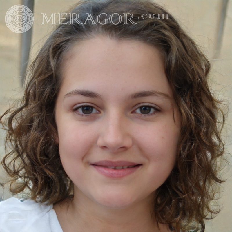 Retrato de uma garota simples na foto do perfil Rostos de meninas Europeus Russos Meninas