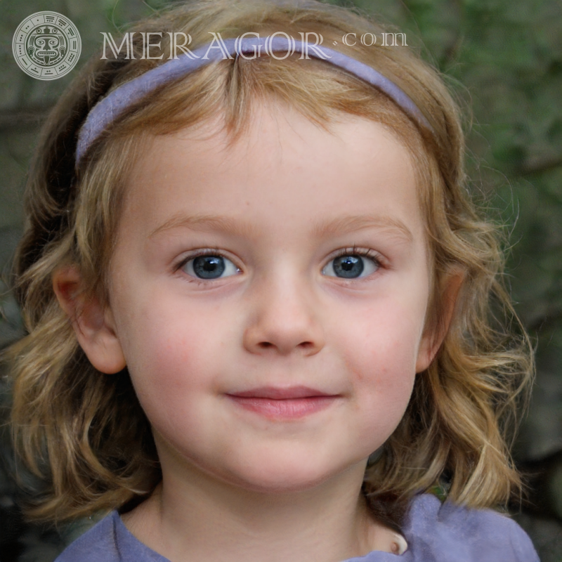 Porträt eines einfachen kleinen Mädchens auf dem Profilbild Gesichter von kleinen Mädchen Europäer Russen Maedchen