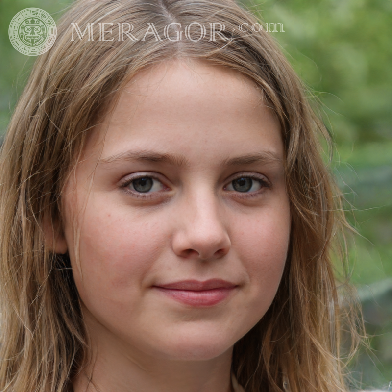 Foto de la chica de la foto de perfil Tabor. Rostros de niñas pequeñas Europeos Rusos Niñas