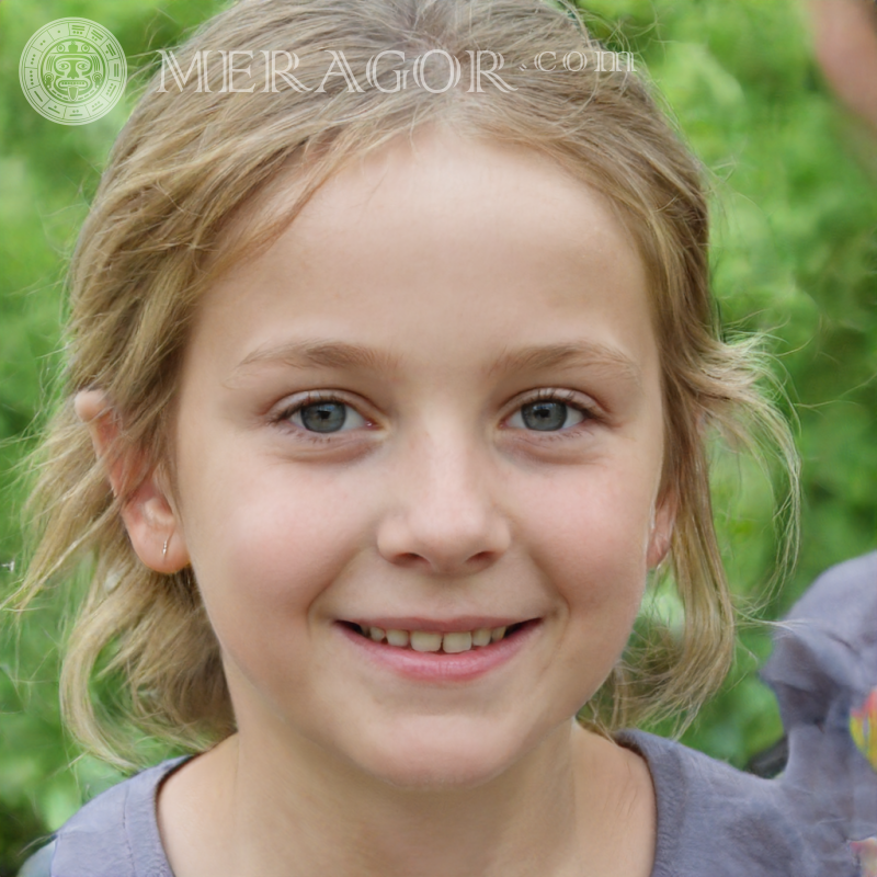 Zufälliges Foto eines Mädchens Gesichter von kleinen Mädchen Europäer Russen Maedchen