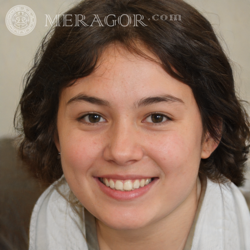 Foto da garota no perfil ajuda no cadastro Rostos de meninas Europeus Russos Meninas