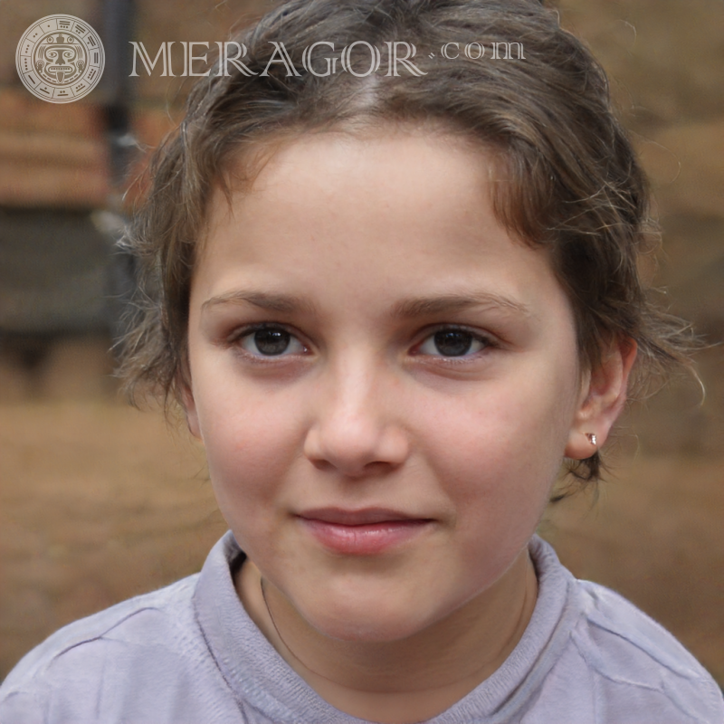 Foto de uma garota com cabelo curto Rostos de meninas Europeus Os anjos Meninas