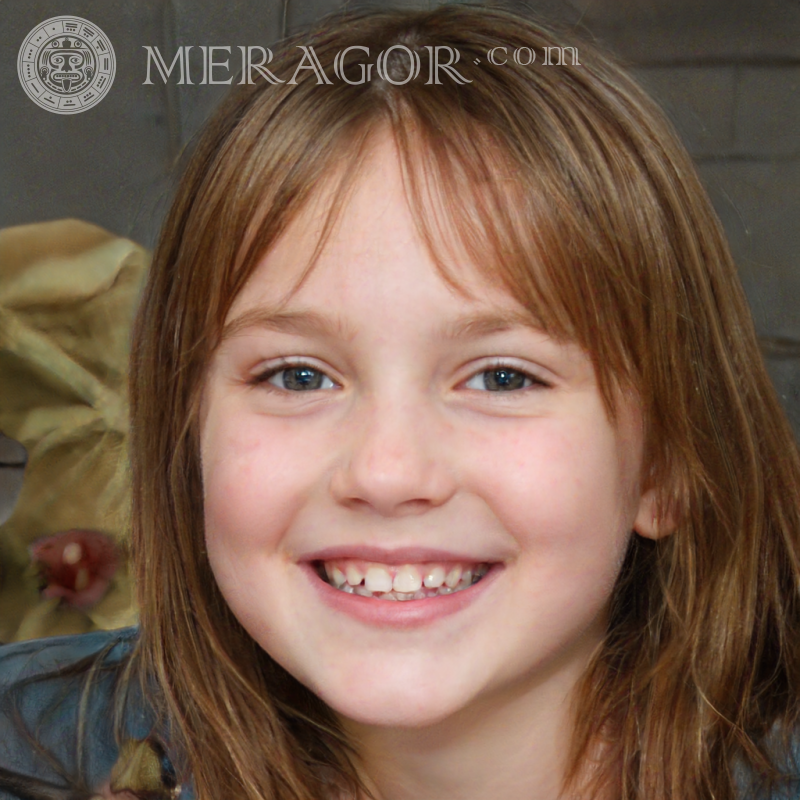 Cara de niña con una hermosa sonrisa en el avatar. Rostros de niñas pequeñas Europeos Ángeles Niñas