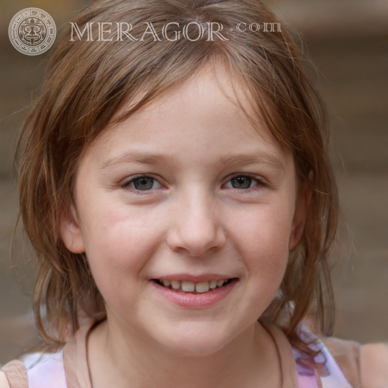 Foto eines zynischen kleinen Mädchens Gesichter von kleinen Mädchen Europäer Russen Maedchen